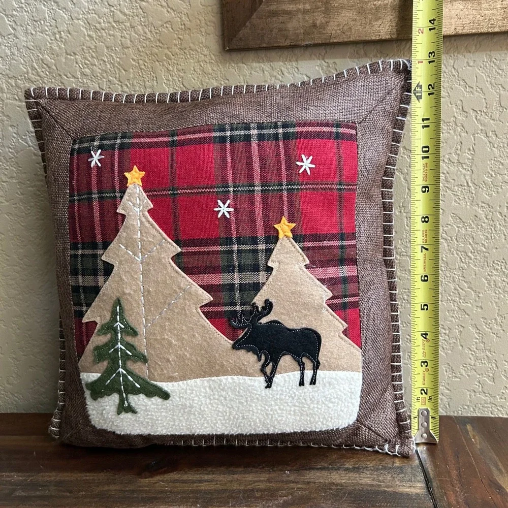 Christmas Moose Throw Pillows 13